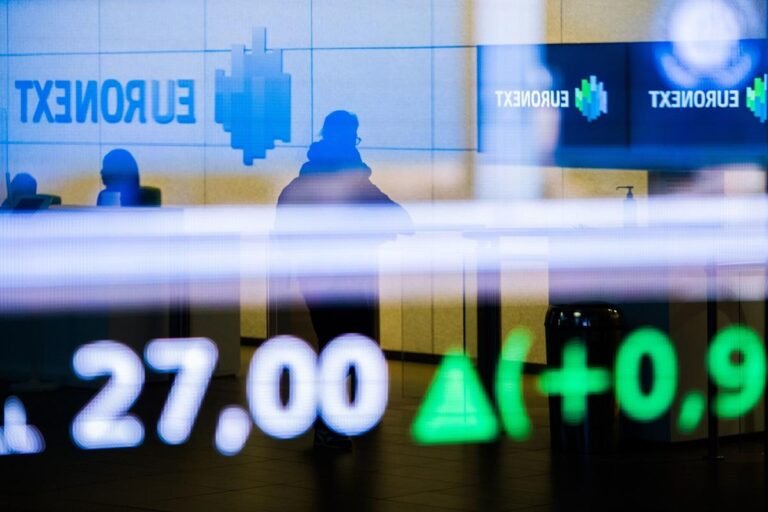 UK market graph showing tech sector gains