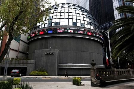 Mexican Equities Register Modest Gains as S&P/BMV IPC Edges Up