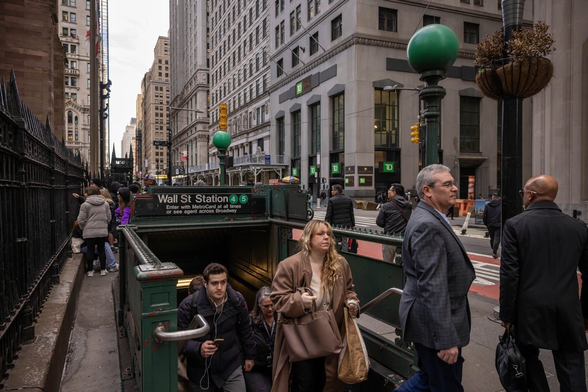 UK jobs market graph showing stagnant growth