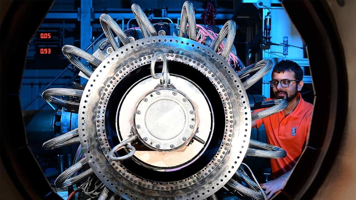 FTSE 100 stocks to buy in 2026