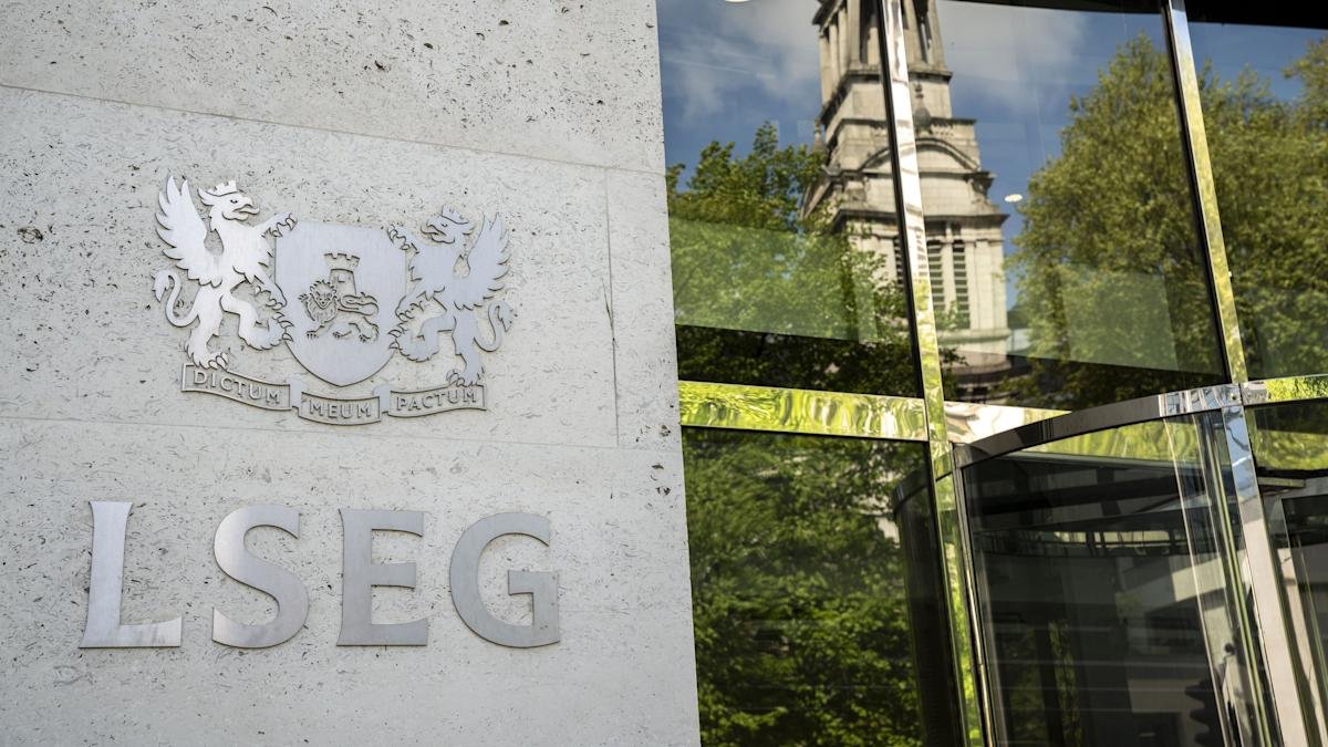 uk stocks react to trump tariff blow