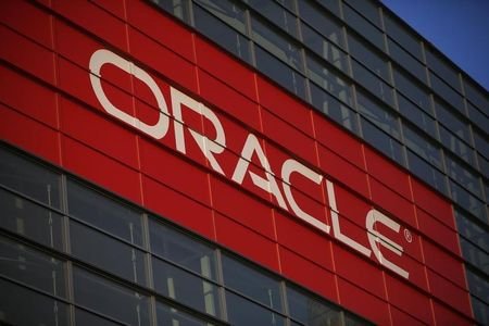 Oracle’s Shares Climb as TikTok Deal Progresses and OpenAI Funding Discussions Emerge