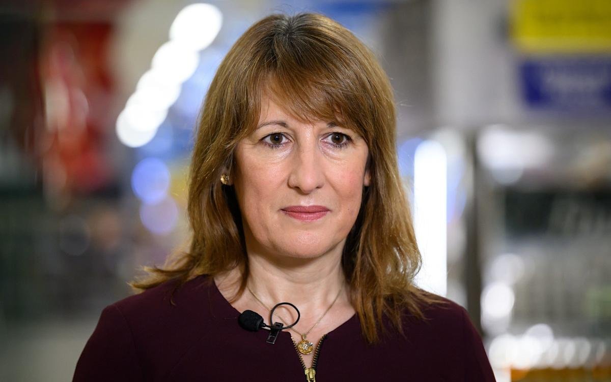 UK unemployment graph showing rising trend