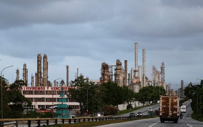Venezuelan oil industry revival challenges