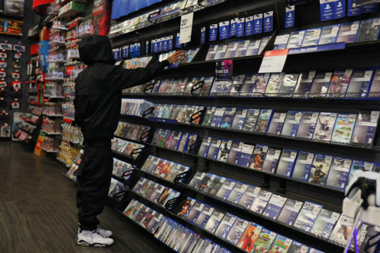 GameStop store closure UK