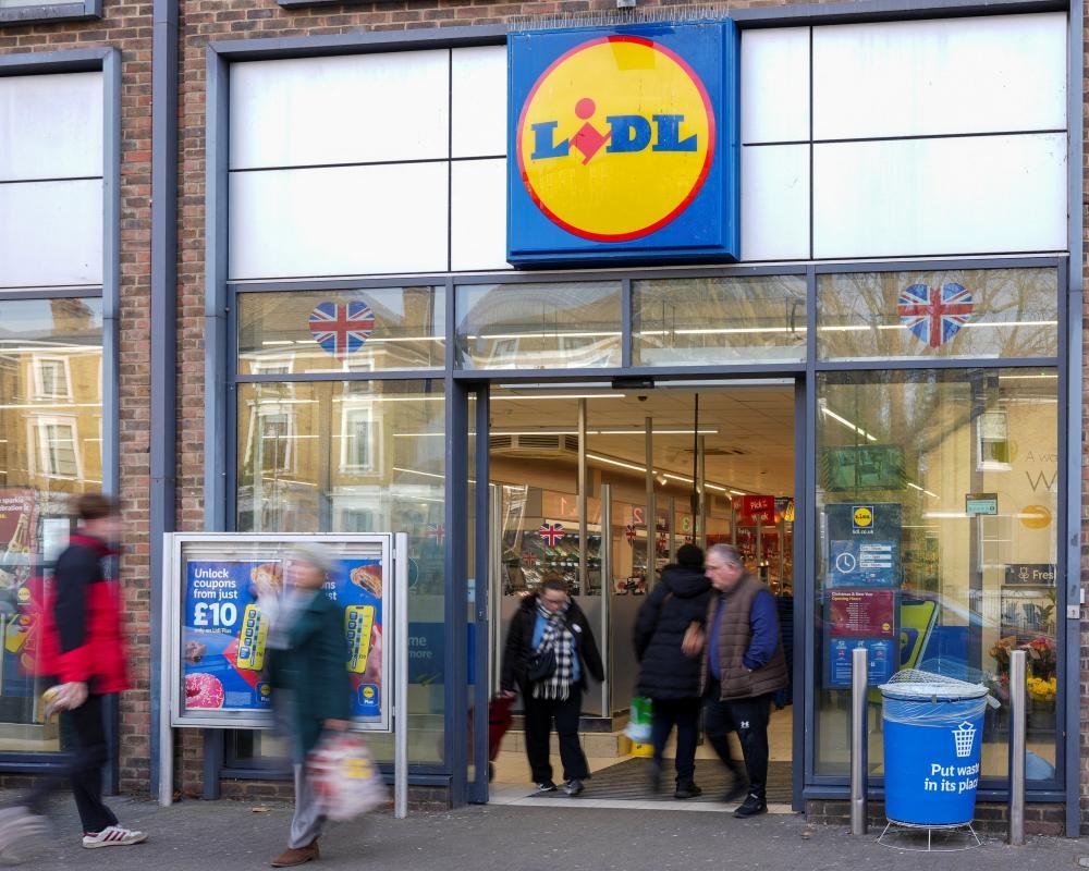 Aldi and Lidl Christmas sales boost