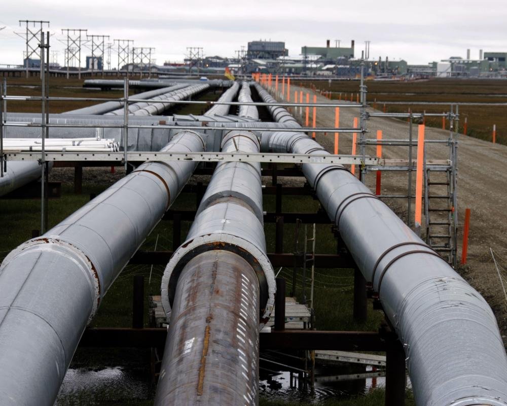 Oil prices falling, uk economy affected