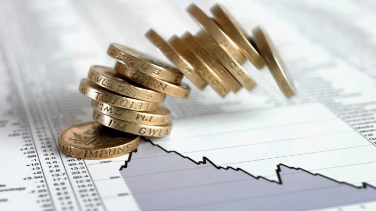 UK stock market graph with downward trend