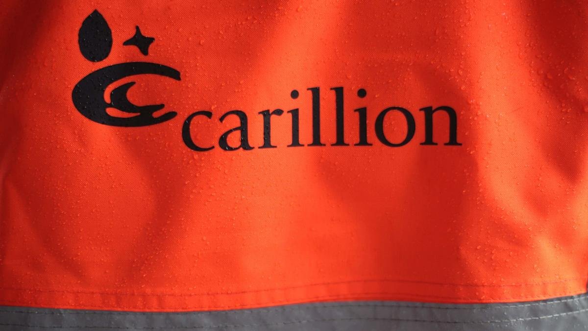 Carillion finance directors fined by FCA