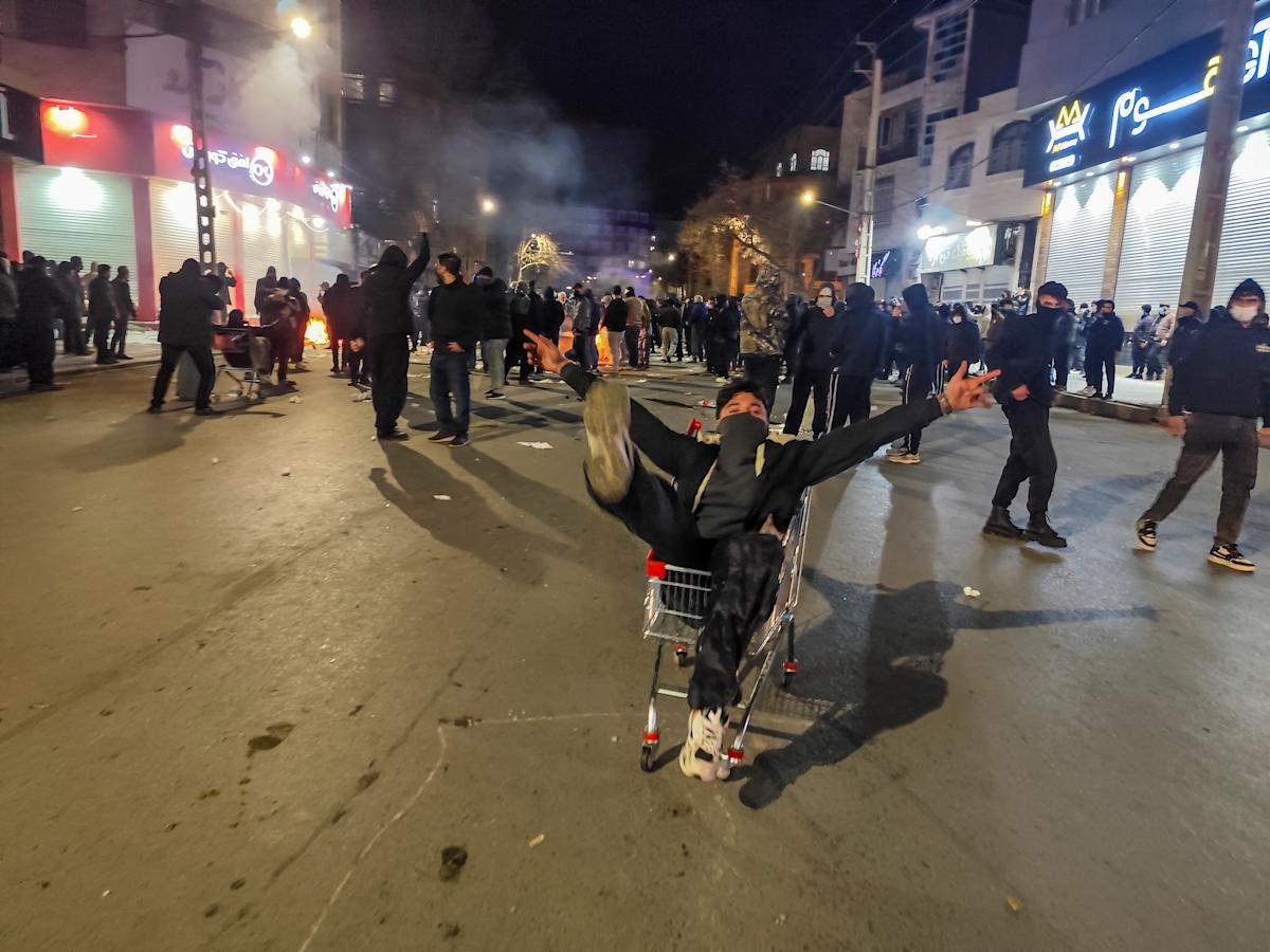 Oil prices increasing due to venezuela unrest