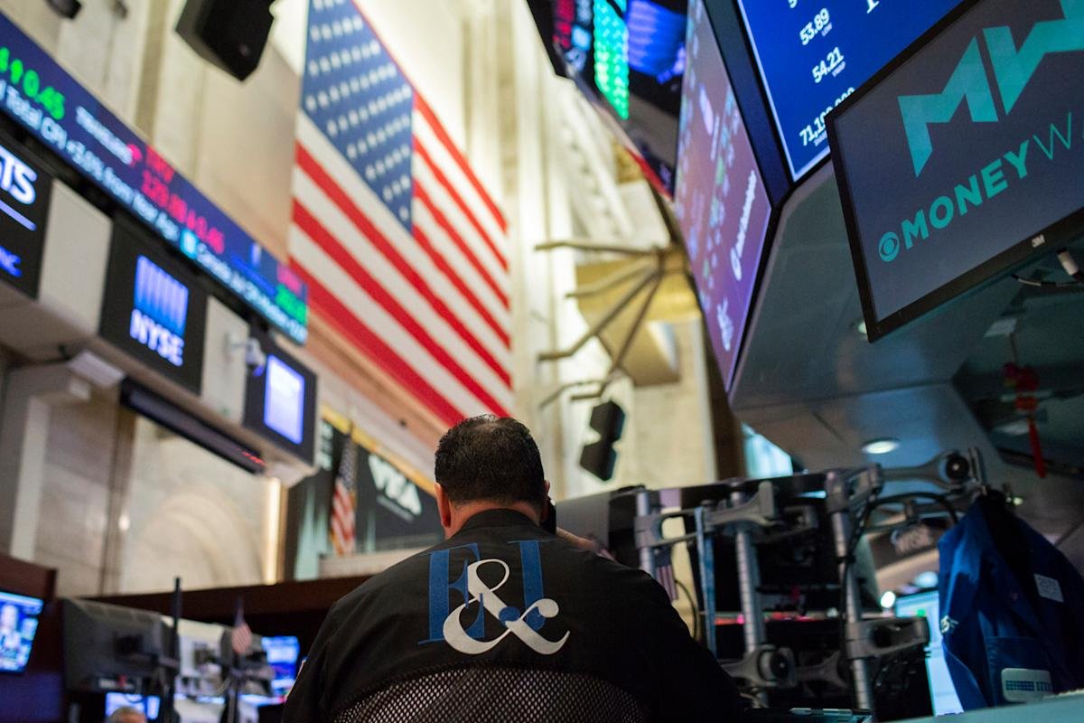 uk stock market graph with uptrend