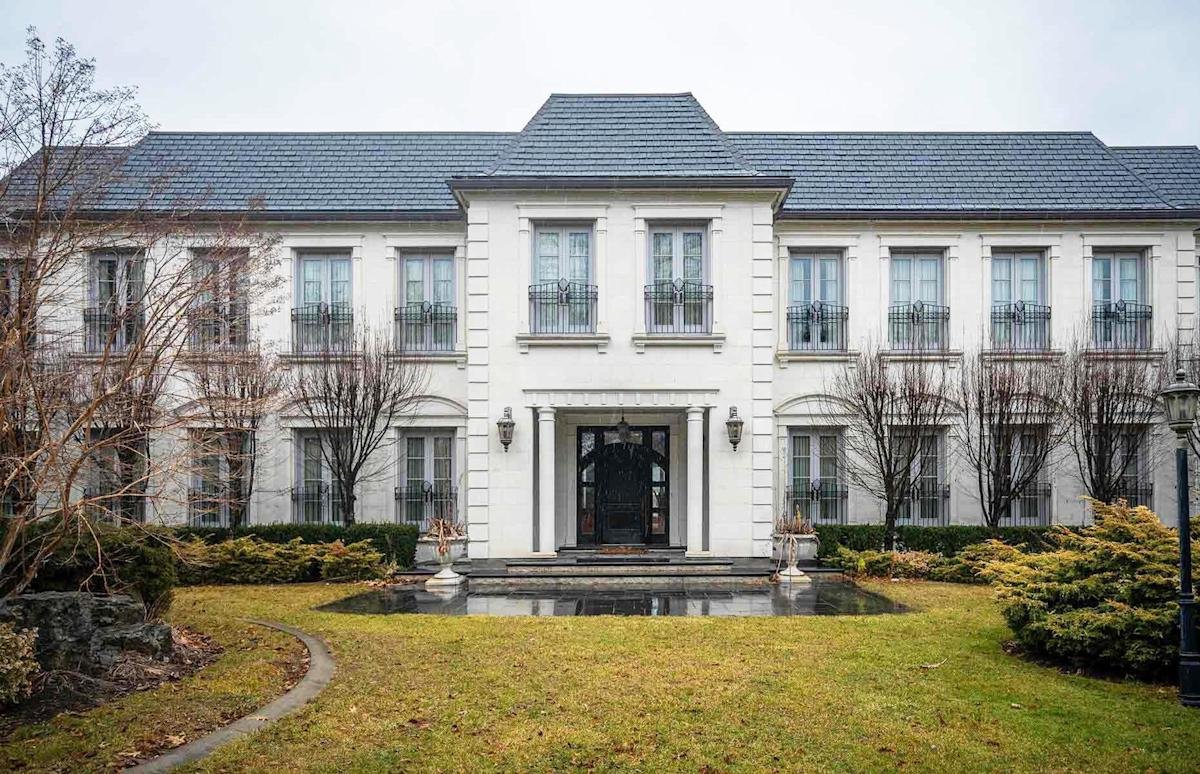 luxury mansion with empty rooms