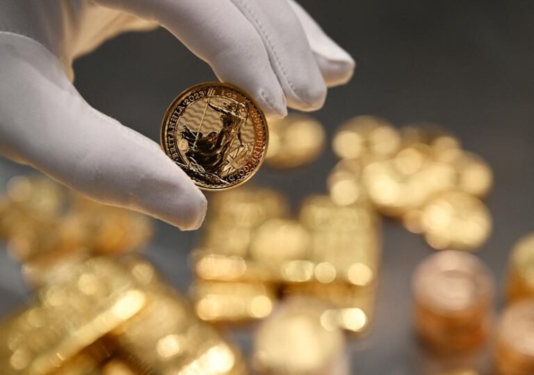 Gold prices rally on Fed rate cut bets