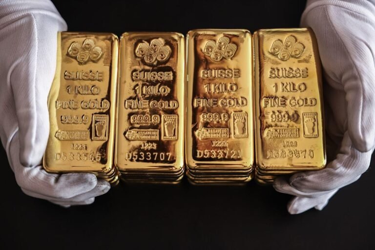 Gold prices steady amid US Fed concerns