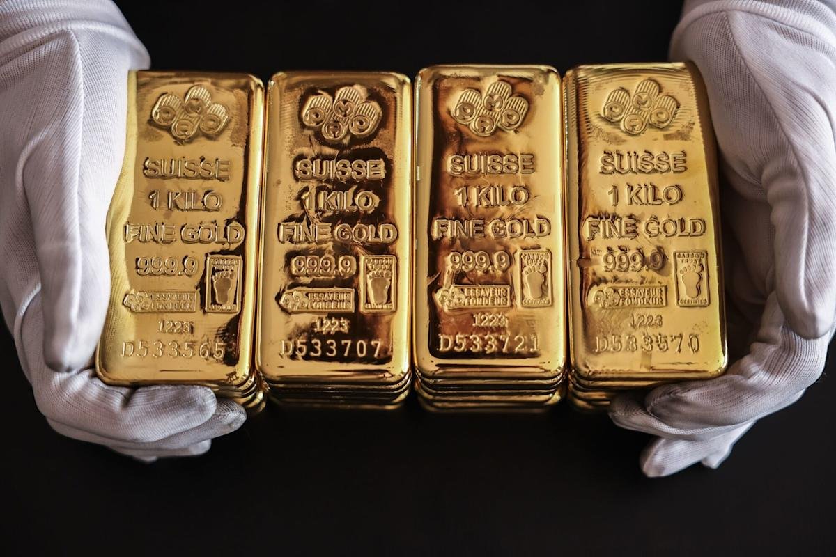 Gold prices steady amid US Fed concerns