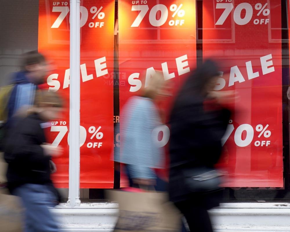 uk retail sales decline