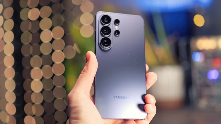 Samsung Galaxy S27 Ultra smartphone with camera module highlighted